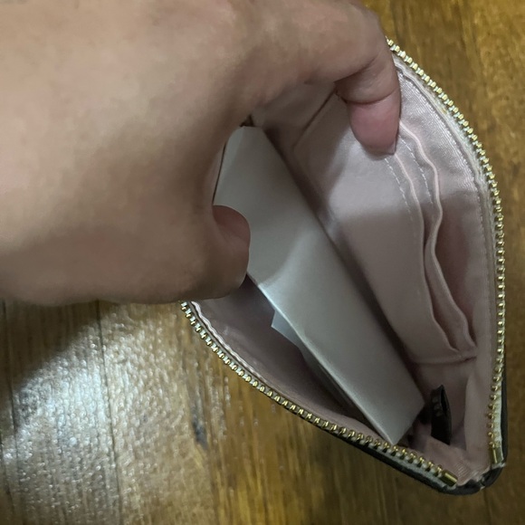 Coach Wristlet: Wildflower 🩷 - Picture 4 of 6